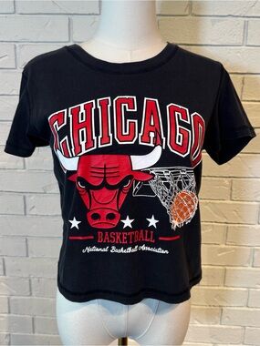 Chicago Bulls NBA Graphic Baby Tee Womens M/L